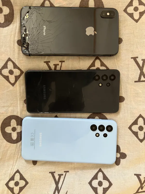 Zapchast telefonlar 3 ta