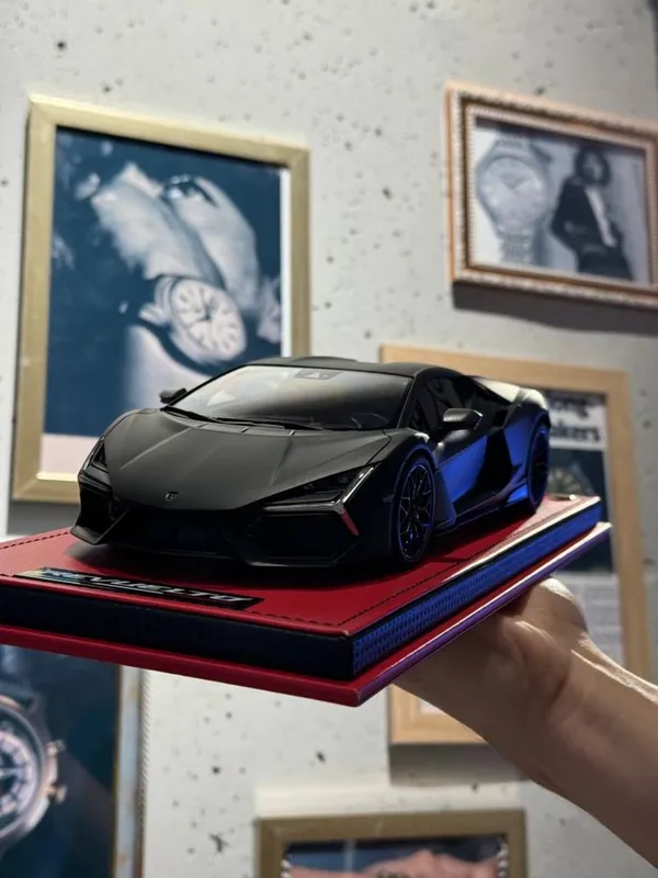 1:18 o‘lchamdagi kolleksion Lamborghini modeli 2