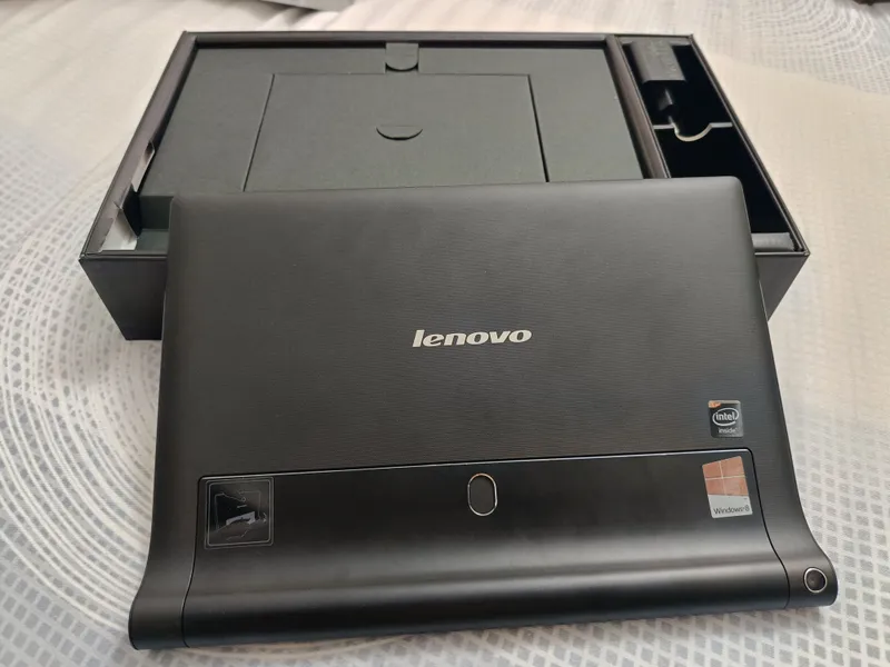 Lenovo YOGA Tablet 2 with Windows 3