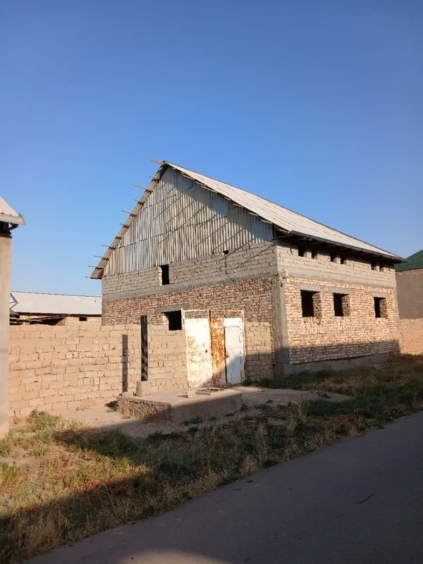 Hovli srochno sotiladi."Qavali"mahallasi Yoshlik ko'chasi 53-uy.Hovli 8