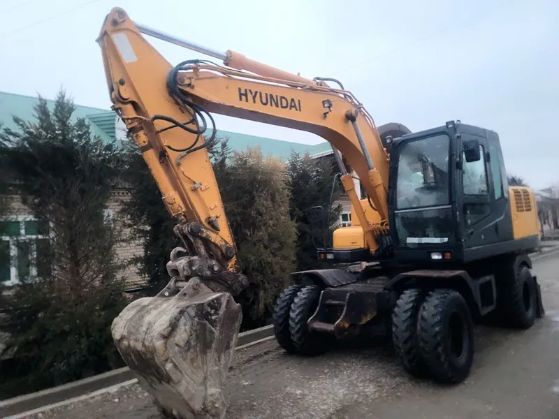 Ekskavator 1400 arendaga ijaraga beriladi