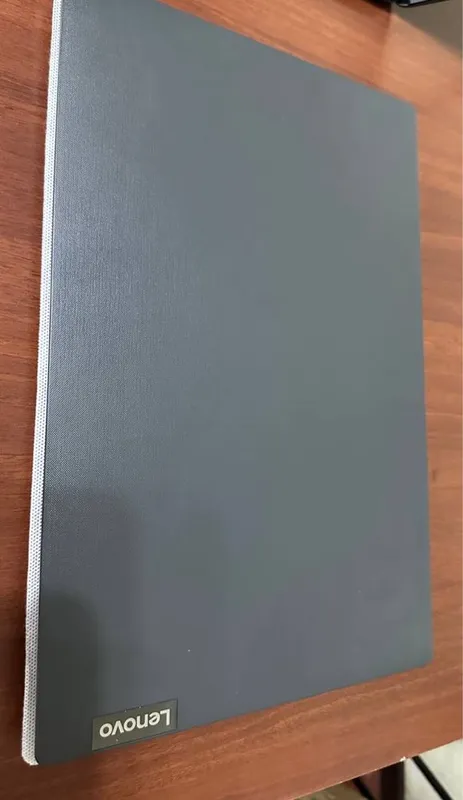 Lenovo Ideapad V15 new 3