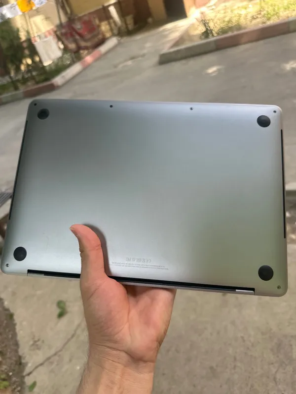 Macbook продаётся срочно 3 Macbook продаётся срочно 3
