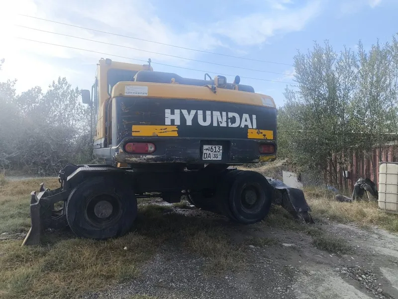 Hyundai 210 екскаватор 4 Hyundai 210 екскаватор 4
