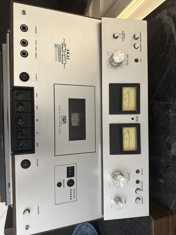 Техника Akai, Grundig, Technics, Hitachi , Sony, JVC, Aiwa, Philips — фото 7