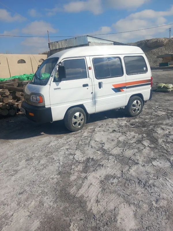 Chevrolet damas. 3