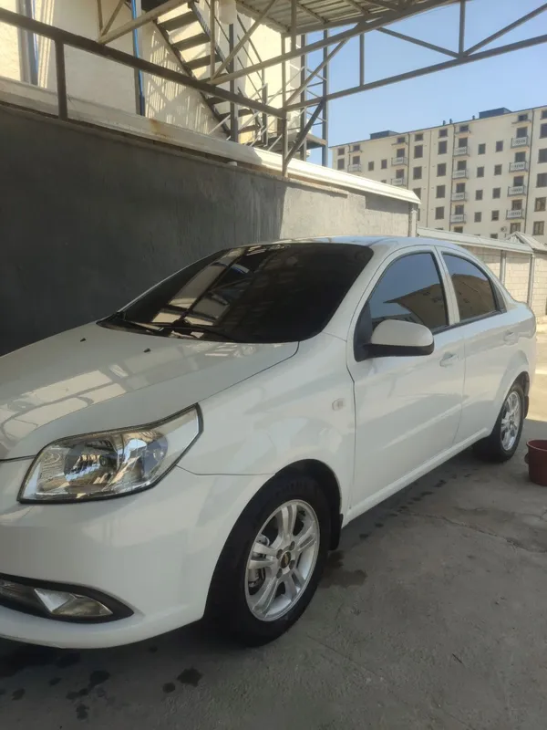 Nexia3 2018 avtomat 266ming yurgan kraska bor 4ta yangi yumshoq balon — фото 2
