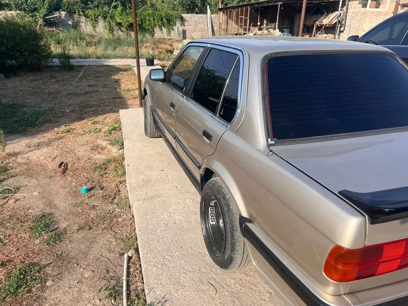 БМВ е 30 1986 год 5 БМВ е 30 1986 год 5