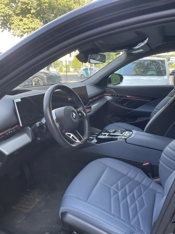 BMW i5 eng full 40L 2025 — фото 6