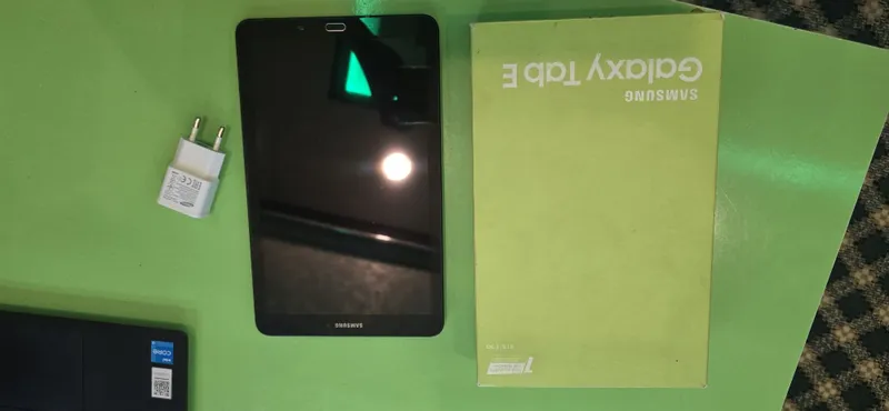 Samsung galaxy tab e hamma joyi ideal kup ishlatil.agan — фото 4