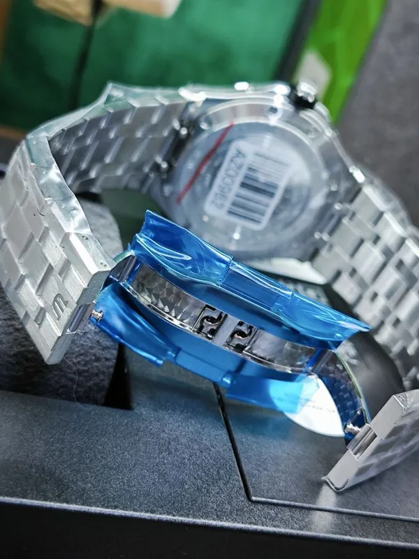 Швейцарские часы Maurice Lacroix Aikon Venturer GMT, механика — фото 4