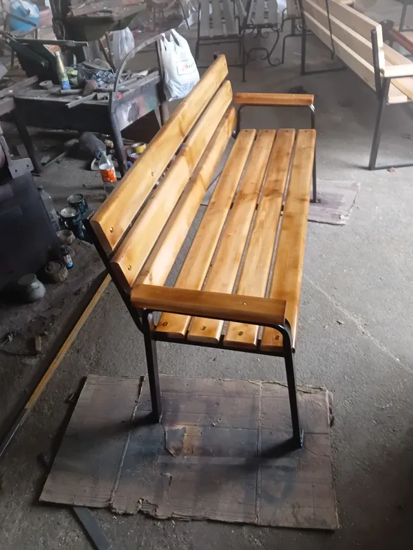 Скамейка из профиля 4х2 дос 9см дл 1,5м