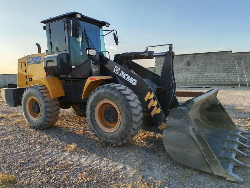 Pogruzchik 1.8 kub 2 Pogruzchik 1.8 kub 2