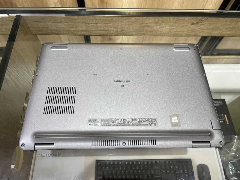DELL Latitude 5420 Intel Core i7-1185G7, 16 GB tezkor xotira, 256 GB SSD 7 DELL Latitude 5420 Intel Core i7-1185G7, 16 GB tezkor xotira, 256 GB SSD 7