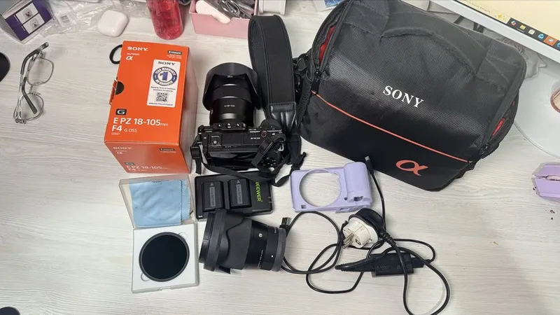 Sony ZV-E10 + Sigma 16mm f/1.4 + Sony 18-105mm f/5+ Аксесуары 1