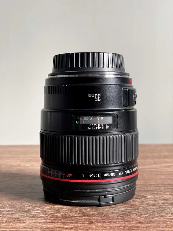 Объектив Canon EF 35mm f1.4 L Объектив Canon EF 35mm f1.4 L