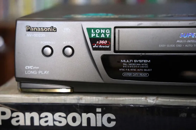 Panasonic NV-SD235AM Видеомагнитафон — фото 2