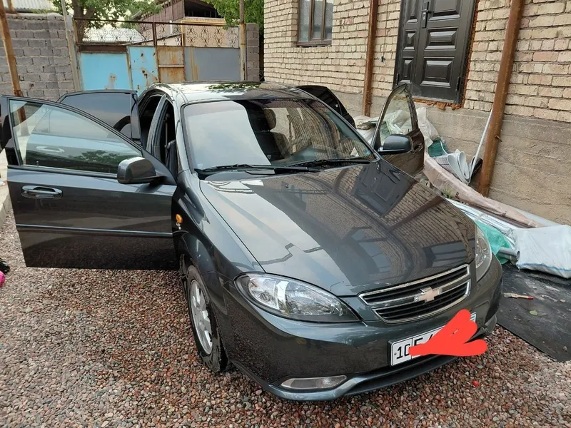 Gentra sotiladi 8900