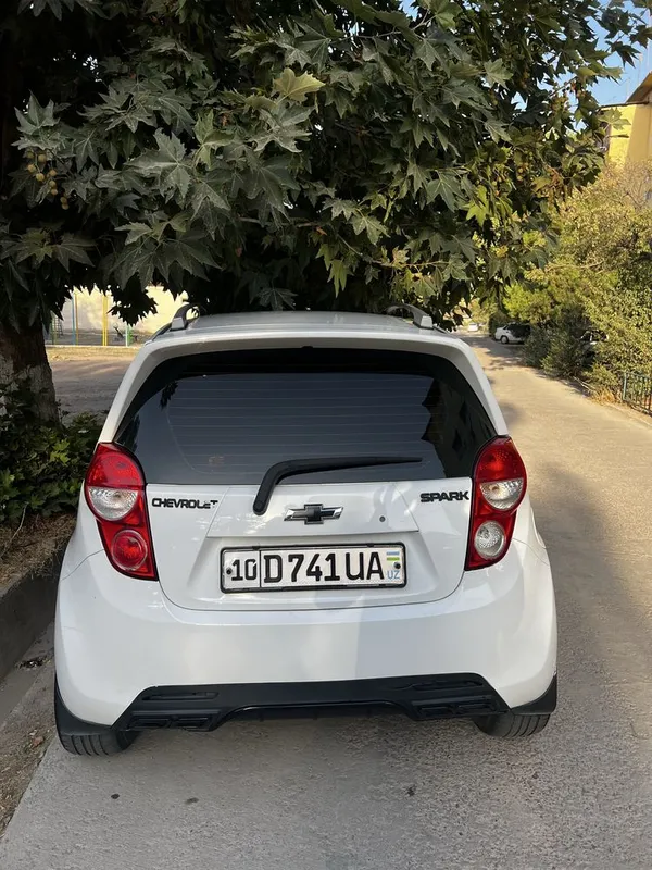 Spark 2012 chevrolet 3 Spark 2012 chevrolet 3
