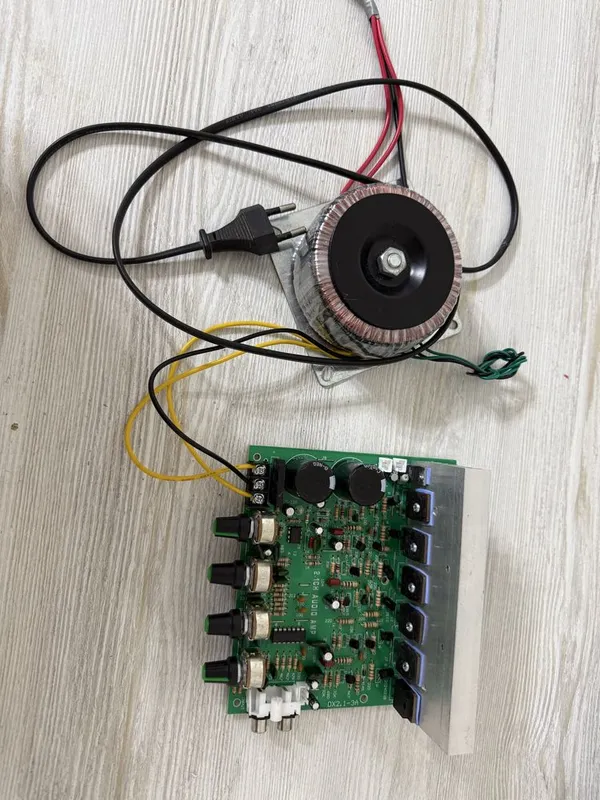 Усилитель звука 2.1 300 watt