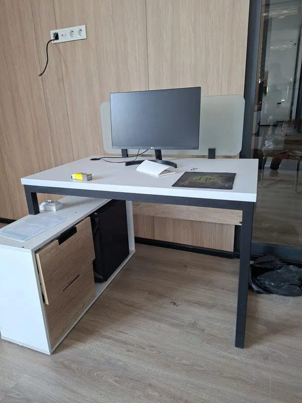 Ofis yopilgani sabab mebellarlar sotiladi 2