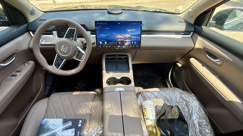 Dongfeng Landian E5 Plus Gac I60 o’rniga 7 kishilik krossover 8 Dongfeng Landian E5 Plus Gac I60 o’rniga 7 kishilik krossover 8