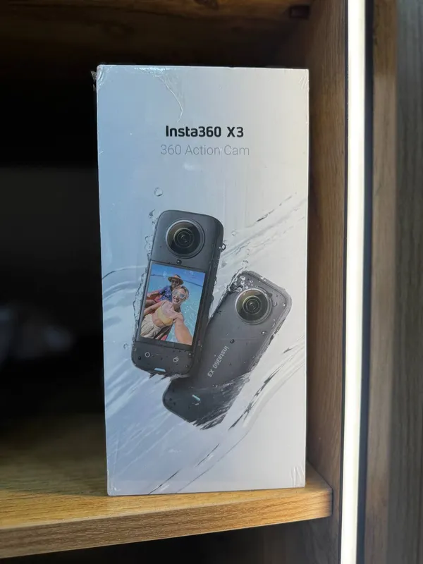 Камера Insta360 X3 Камера Insta360 X3