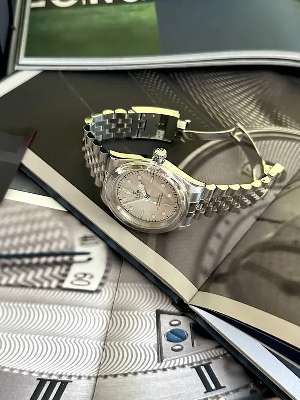 Часы Tudor black bay one, 41 mm — фото 2