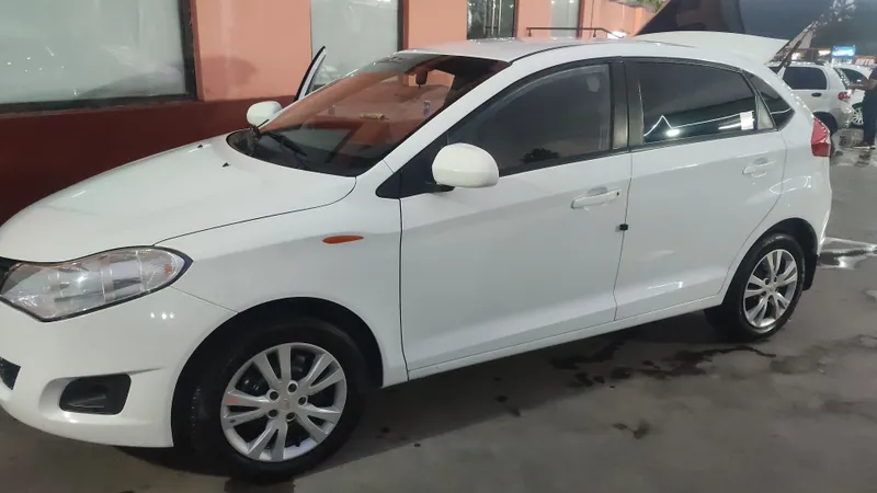 Avtomobil Forza.