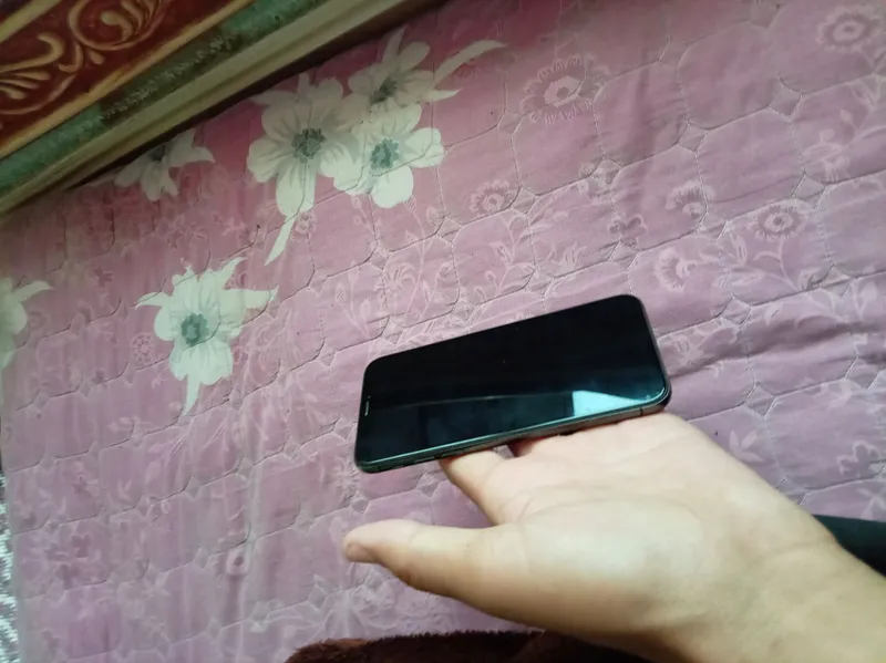 Iphone x 64 tali 77 % Batarea xamayogi radnoy tel — фото 1