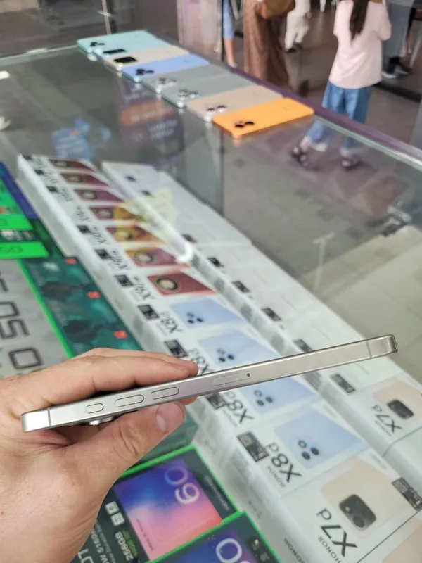 iphone 16 pro max idyal karobklari bor 98 % 5 iphone 16 pro max idyal karobklari bor 98 % 5