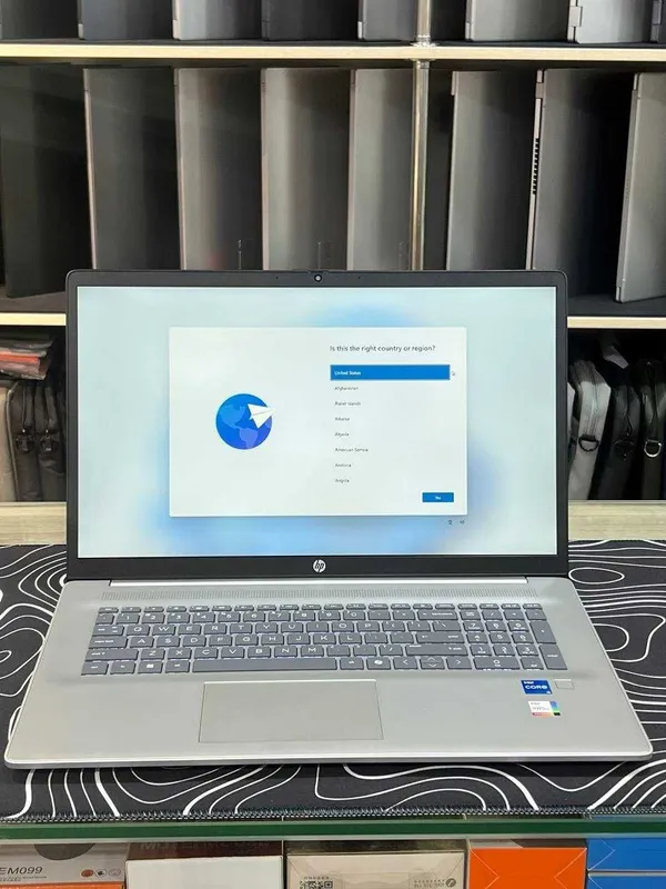 HP Laptop 17 intel i5-1334U/8/512/Display 17'3 FHD IPS