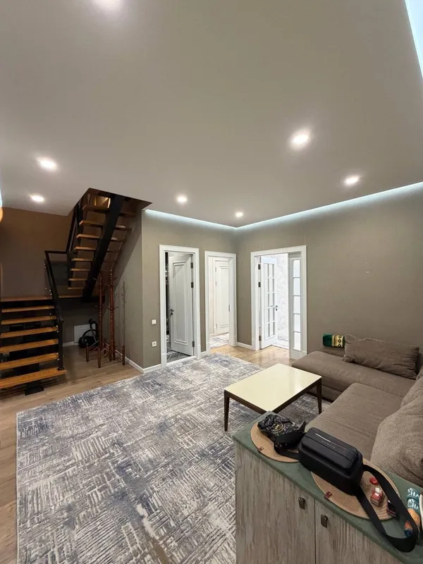 Arenda duplex 208 kvadrat kvartira Tinchlik metro Afsona yonida full