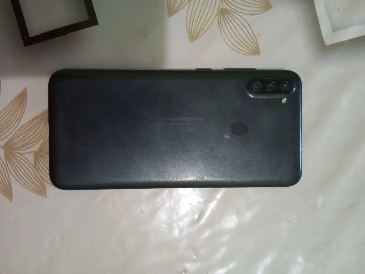 Samsung Galaxy A11 — фото 1