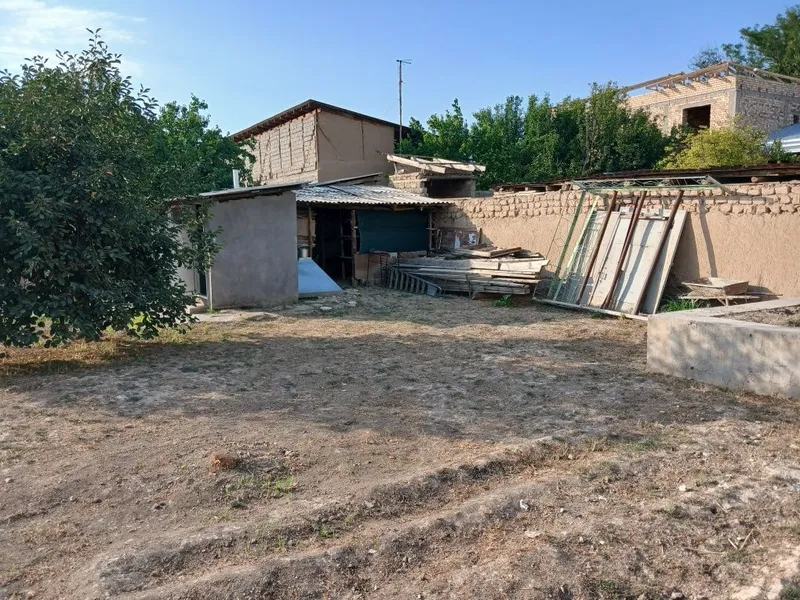Uy sotiladi zangi ota 4 Uy sotiladi zangi ota 4