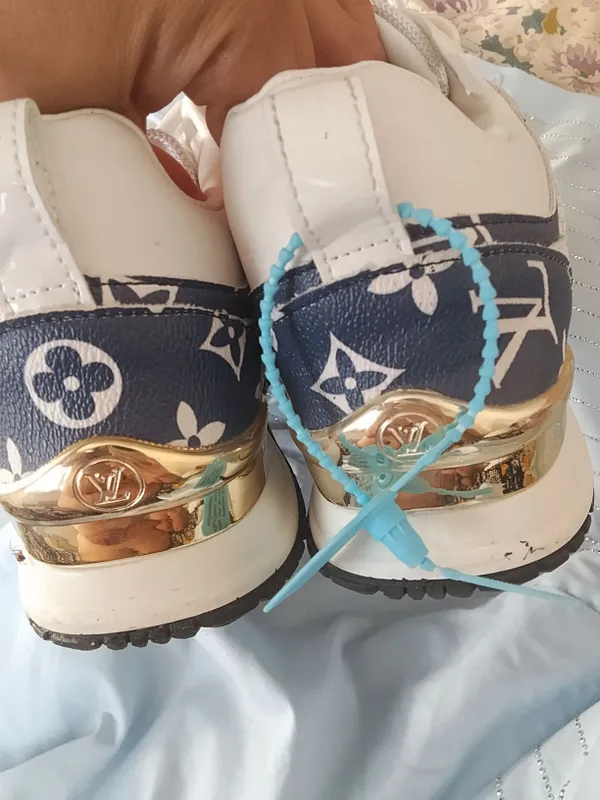 Кроссовки Louis Vuitton 38/39, размер подходит Кроссовки Louis Vuitton 38/39, размер подходит