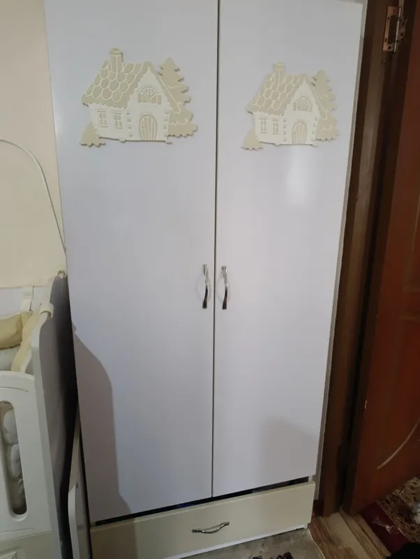 детски шкаф и кровать