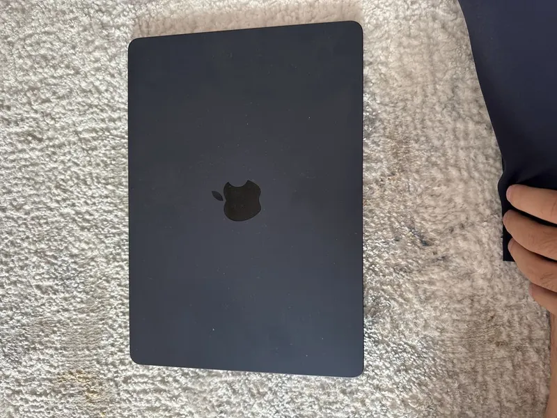 macbook air m2 16/256 1 macbook air m2 16/256 1