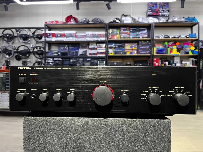 Rotel RA-985BX — Professional darajadagi stereo usilitel