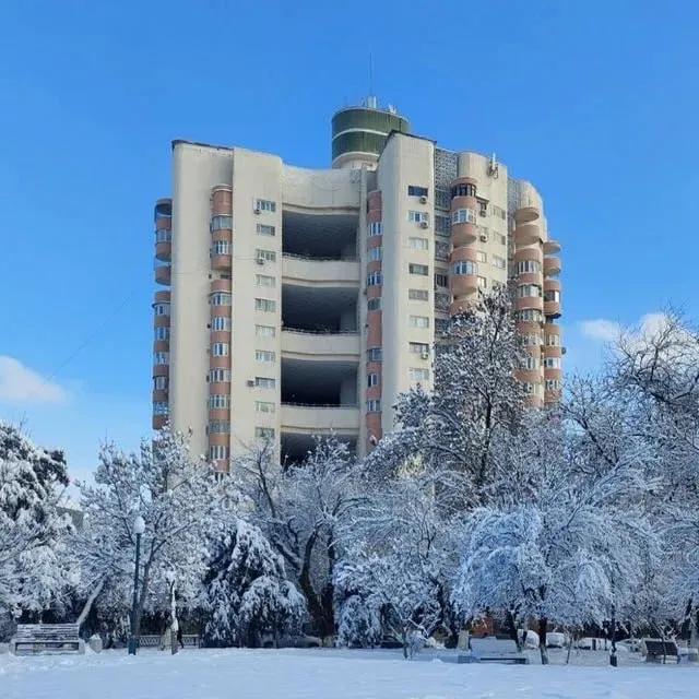 Сдается квартира (4-комнатная)