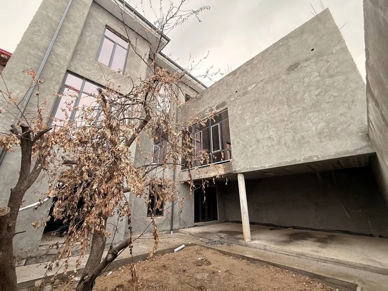 Дом в состоянии коробки 7