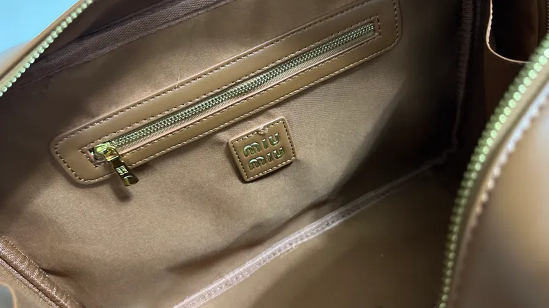 Сумка женская Miu Miu — фото 1