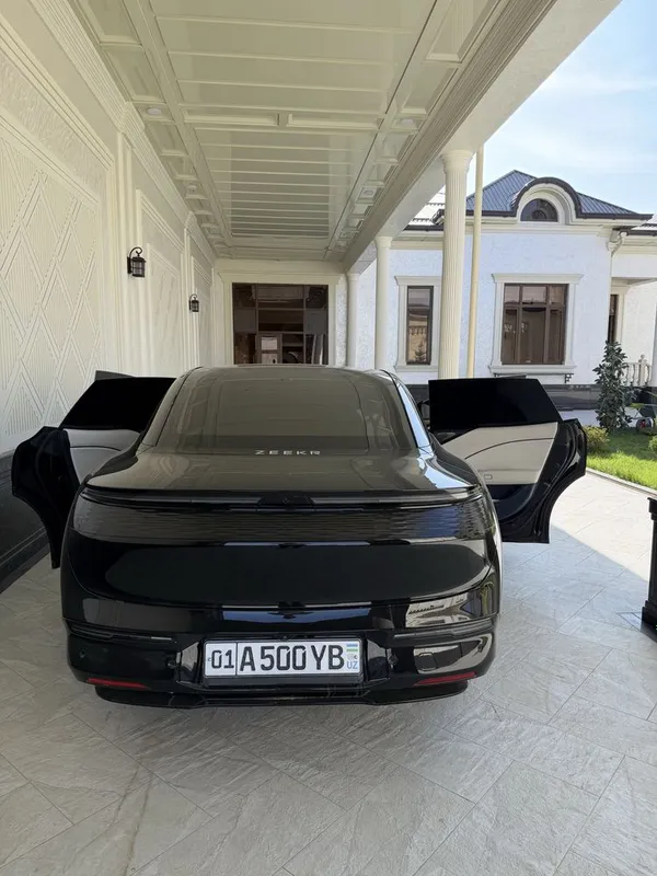 Zeekr 007 Full. 1 tali mator 800 km zapas xod. 100kw