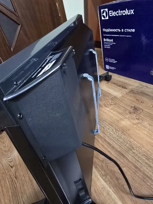 Электрический конвектор из стеклокерамики Electrolux 3 Электрический конвектор из стеклокерамики Electrolux 3