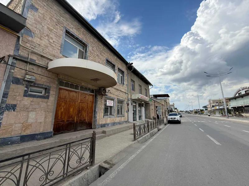 TAYYOR MARKAZDAN 3.2 SOTIQLI hovli sotiladi #a875
