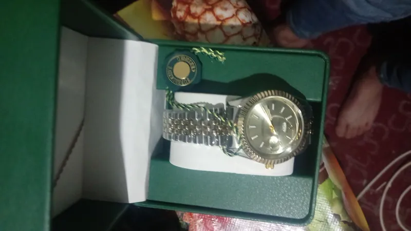 Rolex soat sotiladi — фото 1