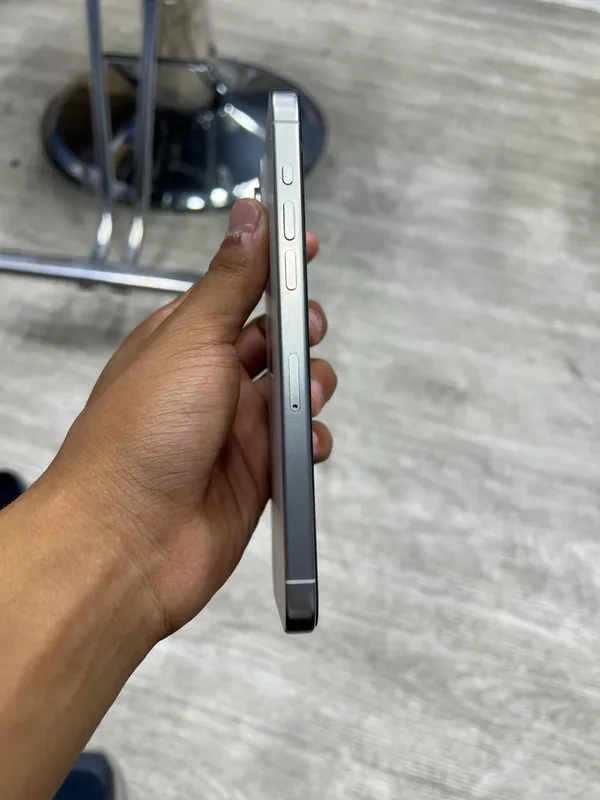 iPhone 15 pro max 256 gb ёмкость 87.541 цикл 3