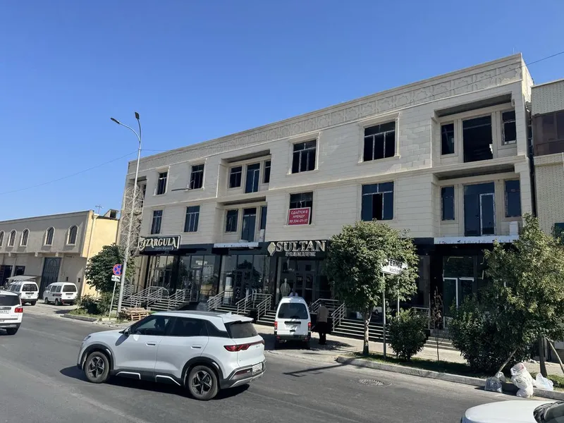 Namozgoxda 2 va 3 qavat bino ijaraga beriladi 1