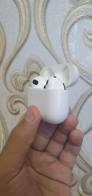 AirPods 4, привезены из Дубая 2 AirPods 4, привезены из Дубая 2