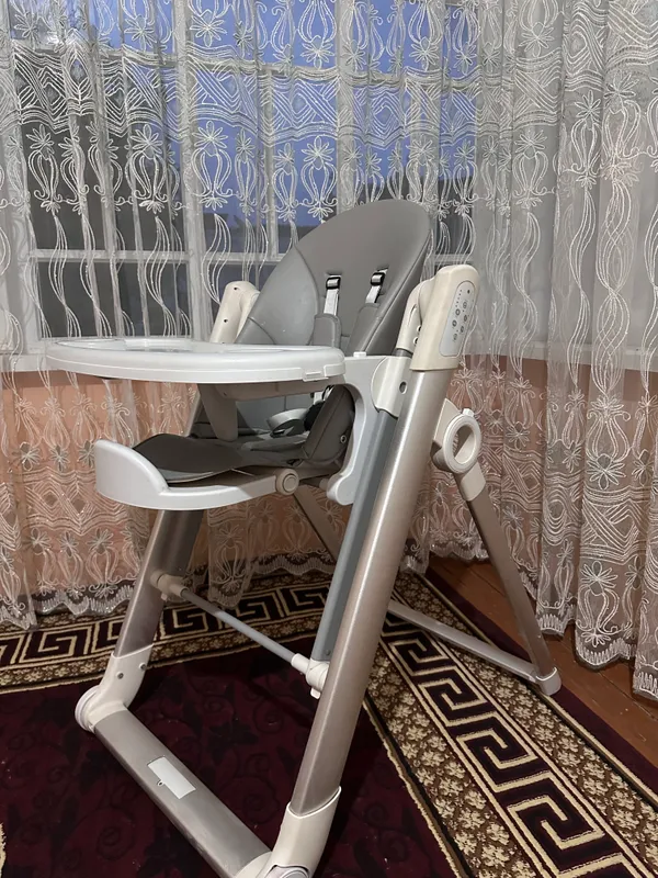 Продам коляску,стульчик